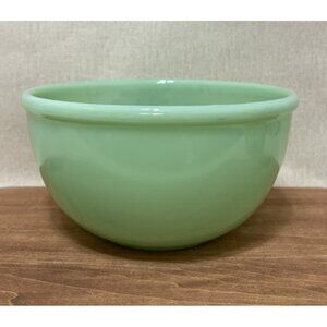 Vintage Green Jadeite 7 In Diameter 4 In Tall Mixing Bowl